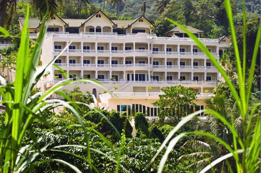 Eden Resort Karon Exteriör bild